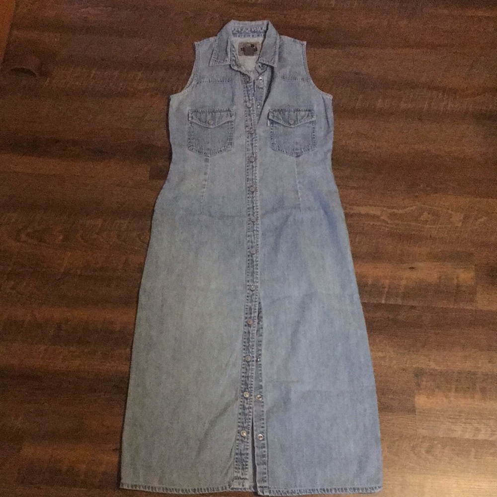 vintage 90s Levi’s chambray dress
